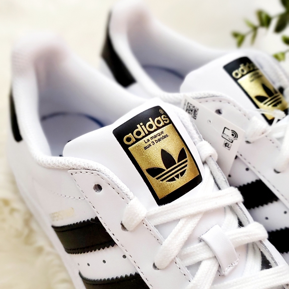 ADIDAS WOMEN'S ORIGINALS SUPERSTAR SHOES - Picture 9 of 12
